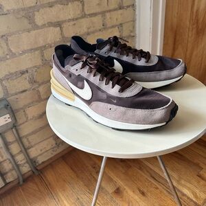 Nike Waffles - Size 14
